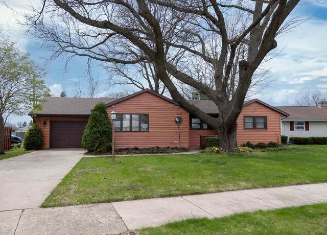 Property at 1013 N Claremont Dr, Janesville, WI 53545, 3 beds, 2 baths