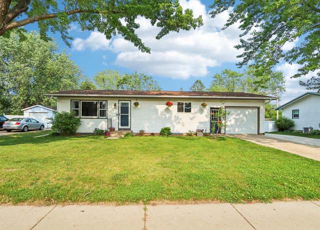 Property at 224 Spruce St, Sauk City, WI 53583, 2 beds, 1.5 baths