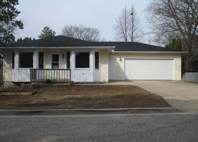 Property at 43 Fern Dr, Montello, WI 53949, 3 beds, 2 baths