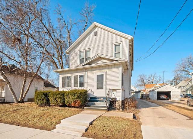 Property at 841 Cherry St, Oshkosh, WI 54901, 5 beds, 2 baths
