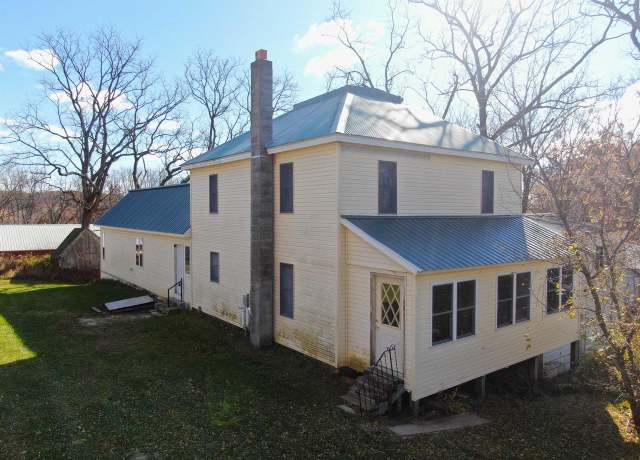 Property at S1664 Farra Rd, La Valle, WI 53941, 3 beds, 1.5 baths