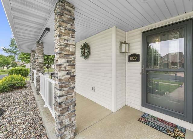Property at 1020 Aldora Ln, Waunakee, WI 53597, 3 beds, 2.5 baths