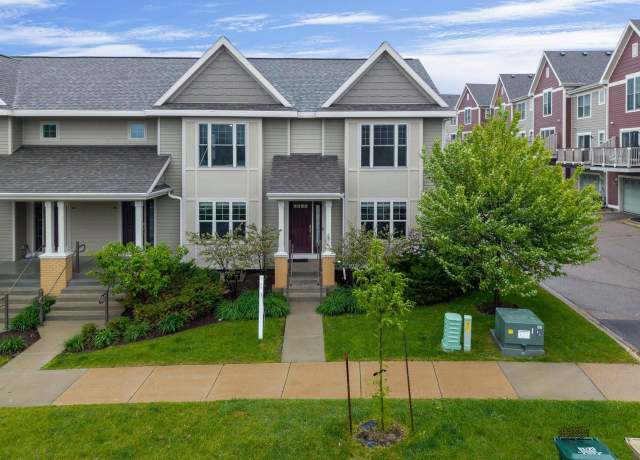 Property at 302 Cross Oak Dr, Verona, WI 53593, 3 beds, 2.5 baths