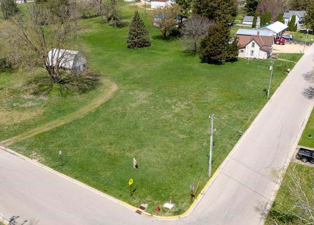 Property at 890 Jackson St, Platteville, WI 53818