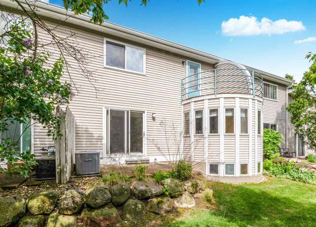 Property at 69 Ponwood Cir, Madison, WI 53717, 2 beds, 2.5 baths