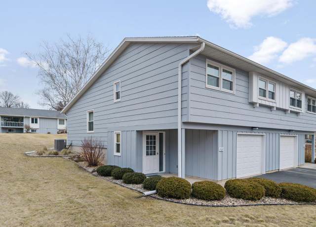 Property at 1532 East St, Baraboo, WI 53913, 2 beds, 1.5 baths