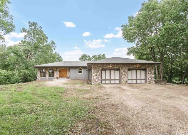 Property at 4421 S Oakley Rd, Janesville, WI 53546, 3 beds, 3 baths