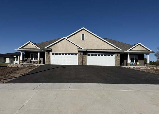 Property at 3143 S Bartells Dr, Beloit, WI 53511, 2 beds, 2 baths