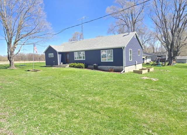 Property at 261 N Forest St, Dalton, WI 53926, 3 beds, 1 bath
