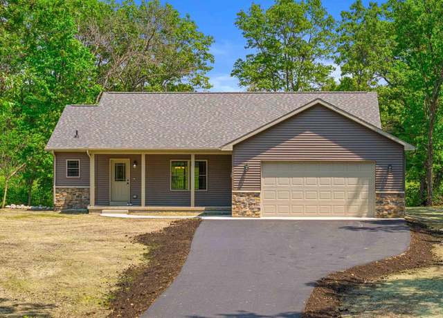 Property at 469 St Andrews Trl, Nekoosa, WI 54469, 3 beds, 2 baths