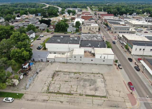Property at 226 E Blackhawk Ave, Prairie Du Chien, WI 53821