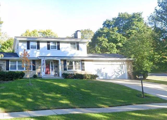 Property at 1209 Chapel Hill Rd, Madison, WI 53711, 4 beds, 2.5 baths