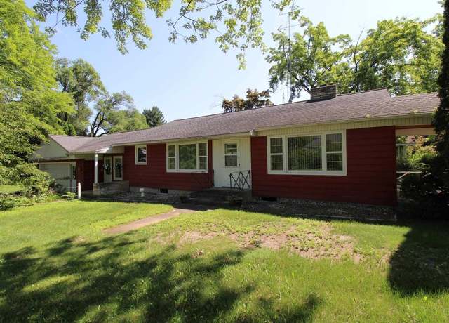 Property at 206 E Ormsby St, Oxford, WI 53952, 2 beds, 1.5 baths