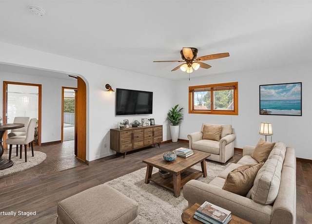 Property at W10723 Blackhawk Trl #4, Fox Lake, WI 53933, 4 beds, 2.5 baths