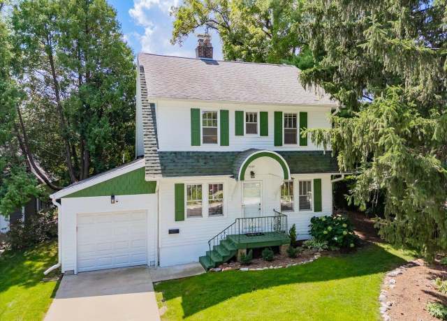 Property at 4229 Beverly Rd, Madison, WI 53711, 3 beds, 1.5 baths
