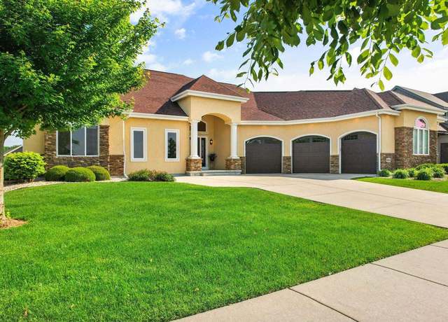 Property at 4846 St Annes Dr, Middleton, WI 53597, 6 beds, 3.5 baths