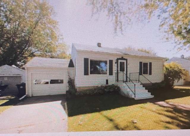 Property at 235 Weis Ave, Fond Du Lac, WI 54935, 3 beds, 1.5 baths