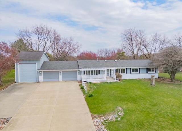 Property at 5900 Valley High Dr, Madison, WI 53718, 3 beds, 2 baths
