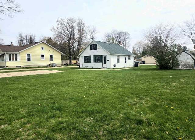 Property at 2233 Adel St, Janesville, WI 53546, 2 beds, 1 bath