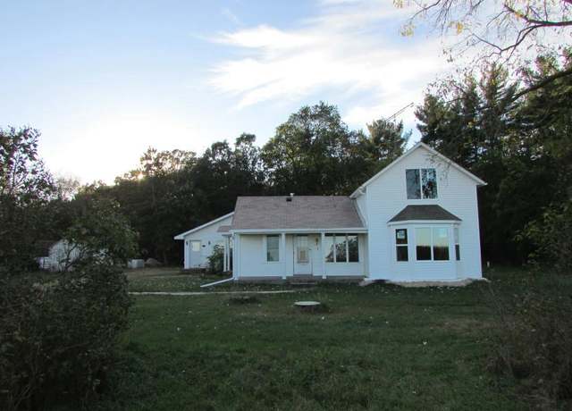 Property at N4721 9th Dr, Hancock, WI 54943, 4 beds, 1 bath