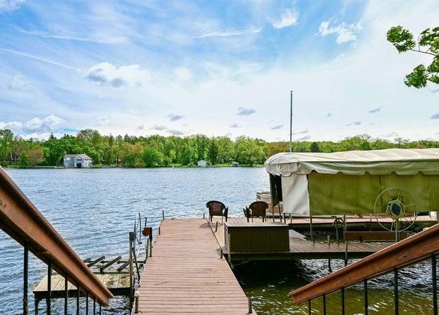 Property at 2511 S Natures Ridge Rd, Beloit, WI 53511, 3 beds, 3.5 baths
