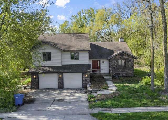 Property at 6413 Maywood Ave, Middleton, WI 53562, 3 beds, 2.5 baths