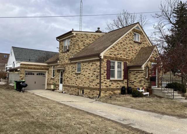 Property at 156 Vermont St, Beaver Dam, WI 53916, 4 beds, 1 bath