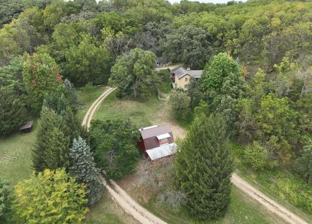 Property at 18075 Oneil Rd, Mineral Point, WI 53565, 3 beds, 3 baths
