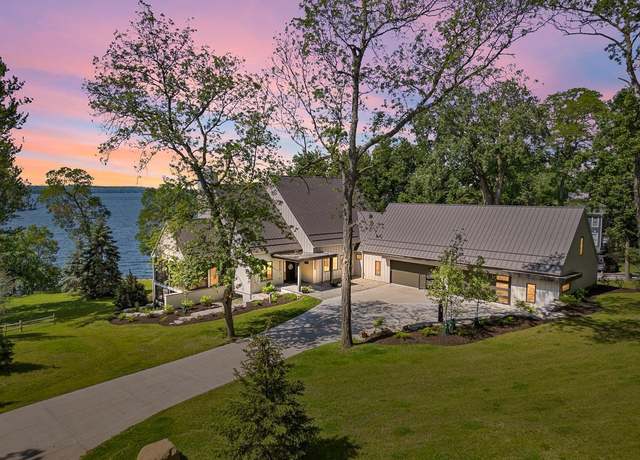 Property at W1971 Belle Mapps Ct, Green Lake, WI 54941, 6 beds, 5.5 baths