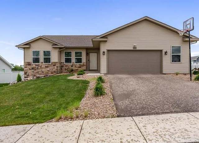 Property at 4414 Dublin Dr, Janesville, WI 53546, 4 beds, 3 baths