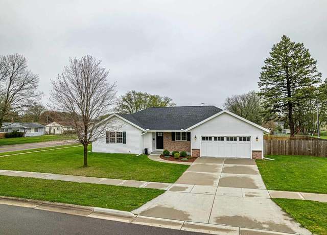 Property at 2232 Rutledge Ave, Janesville, WI 53545, 3 beds, 2 baths
