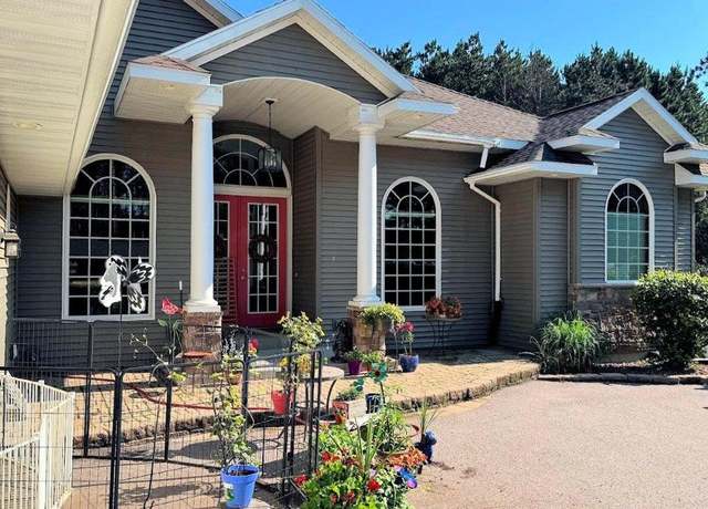 Property at 858 S Grouse Ct, Wisconsin Dells, WI 53965, 4 beds, 3 baths