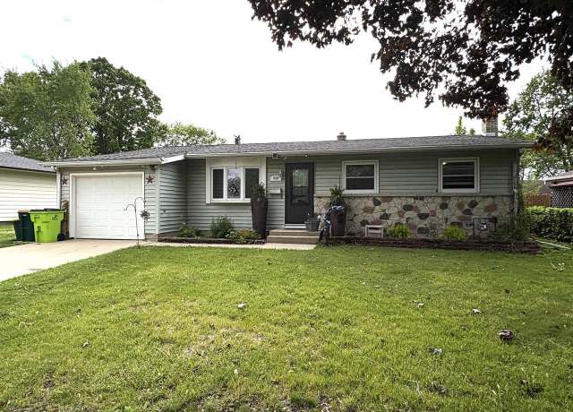 Property at 930 Peterson St, Fort Atkinson, WI 53538, 3 beds, 2 baths