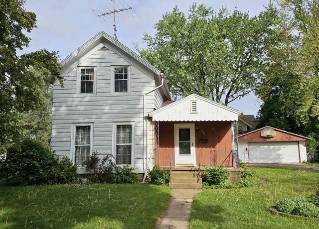 Property at 336 Jones Ave, Fort Atkinson, WI 53538, 3 beds, 1 bath