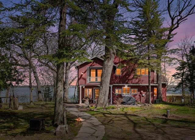 Property at W1206 Spring Grove Rd, Ripon, WI 54971, 4 beds, 2.5 baths