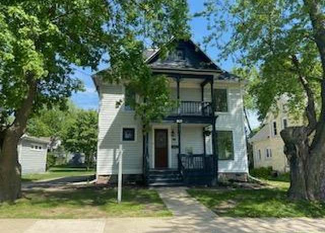 Property at 161 N Bristol St, Sun Prairie, WI 53590, 5 beds, 3 baths