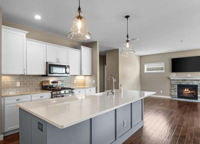 Property at 474 Westridge Pkwy, Verona, WI 53593, 4 beds, 3.5 baths