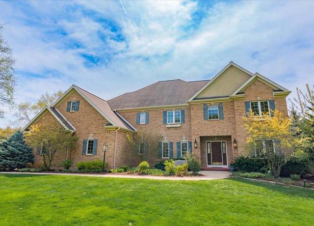Property at 5556 Surrey Ln, Waunakee, WI 53597, 5 beds, 4.5 baths