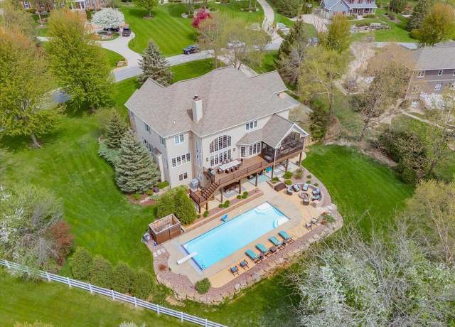 Property at 5556 Surrey Ln, Waunakee, WI 53597, 5 beds, 4.5 baths