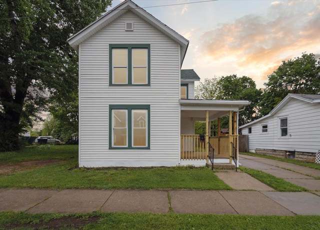 Property at 318 W Racine St, Janesville, WI 53548, 3 beds, 1.5 baths