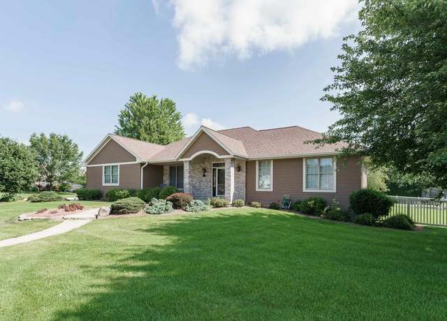 Property at 4138 Huntinghorne Dr, Janesville, WI 53546, 3 beds, 3.5 baths