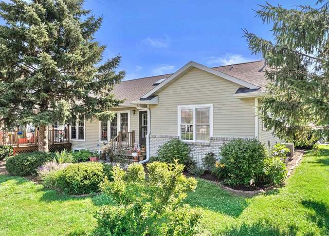 Property at 1277 E Bluff Rd, Whitewater, WI 53190, 2 beds, 2 baths