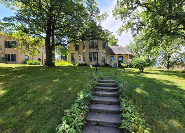 Property at 224 Tremont St, Mauston, WI 53948, 4 beds, 2 baths