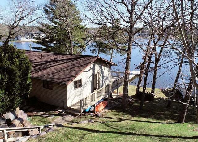 Property at 842 E Hiawatha Dr, Wisconsin Dells, WI 53965, 4 beds, 3 baths