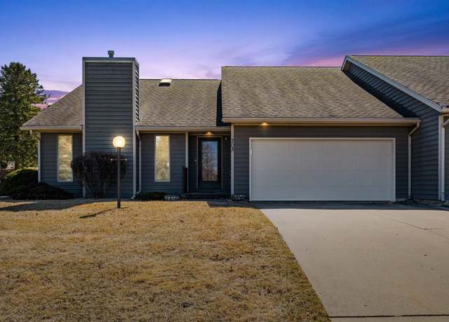 Property at 203 Tamarac Trce, Platteville, WI 53818, 2 beds, 3 baths