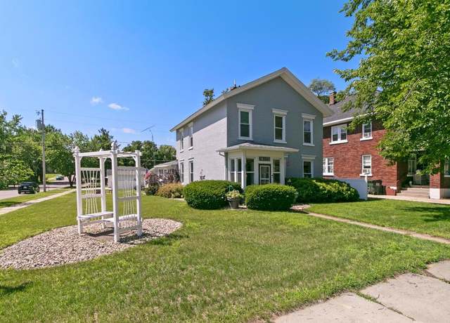 Property at 304 W Emmett St, Portage, WI 53901, 3 beds, 2 baths