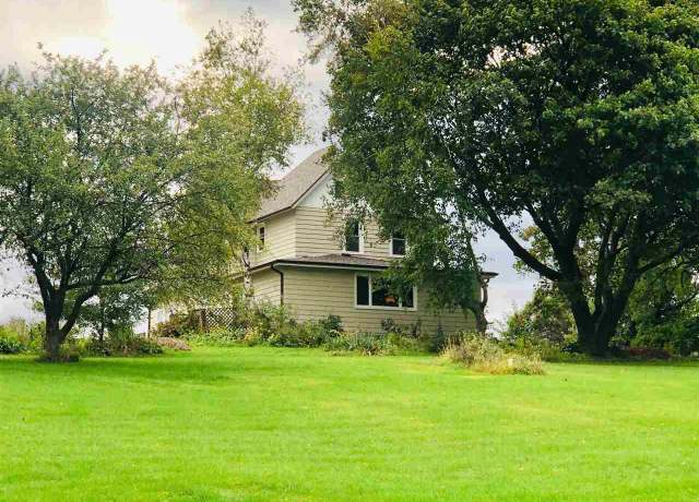 Property at 2024 Sandhill Rd, Oregon, WI 53575, 3 beds, 1.5 baths