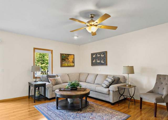 Property at 135 Alpine Meadows Ct, Oregon, WI 53575, 3 beds, 3.5 baths