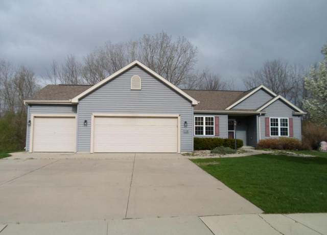 Property at 718 Marsh Trl, Beaver Dam, WI 53916, 3 beds, 2 baths
