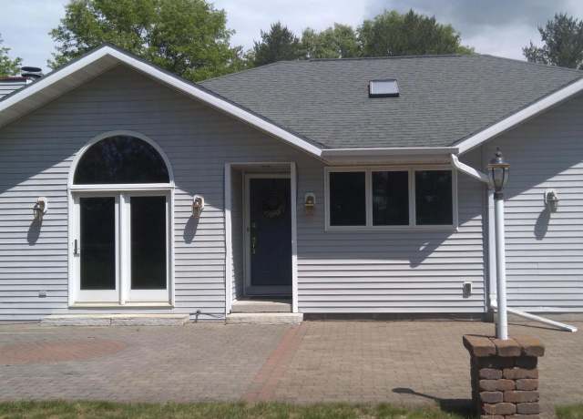 Property at 361 Yeoman Ct, Nekoosa, WI 54457, 3 beds, 3 baths
